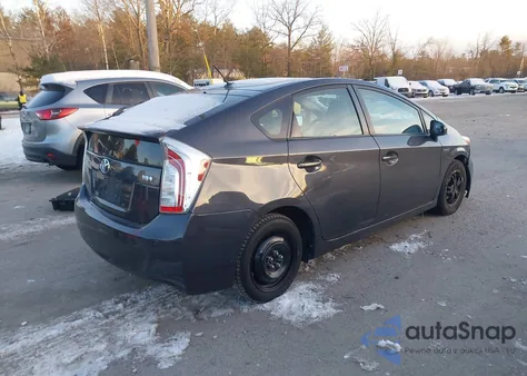 2013 Toyota Prius Three z USA, uszkodzony, nr VIN JTDKN3DU5D1638673